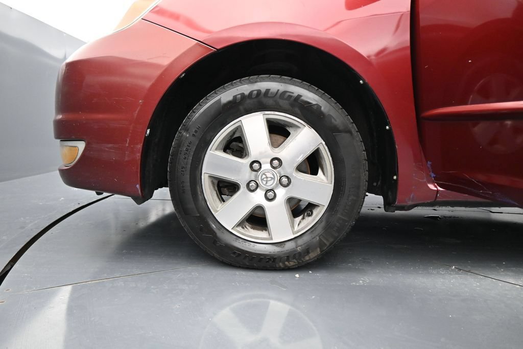 Used 2005 Toyota Sienna LE w/ LE Pkg 2 FWD image 24
