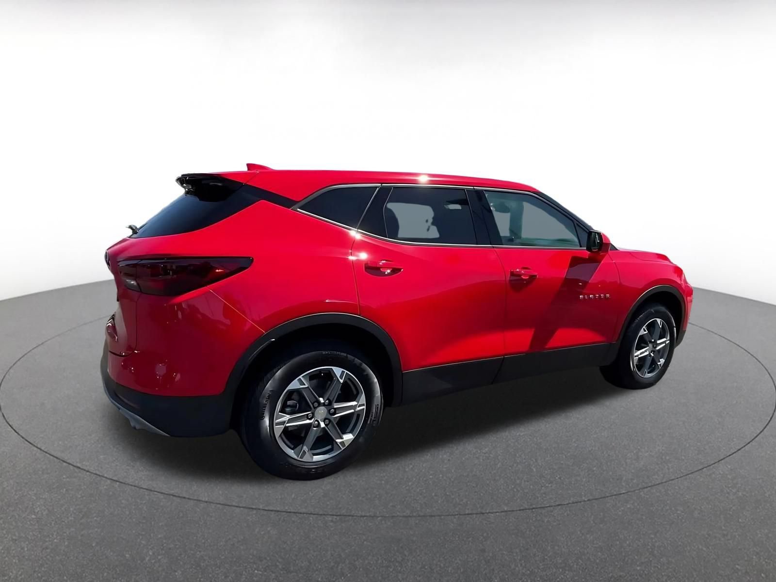 Used 2025 Chevrolet Blazer LT FWD image 15