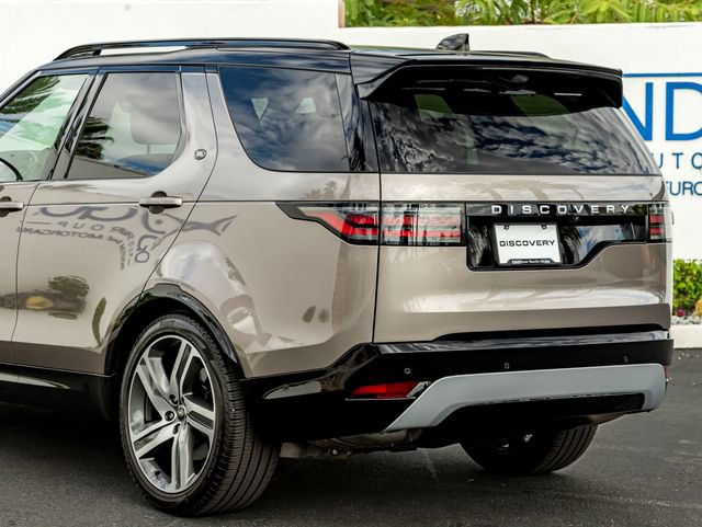 Certified 2025 Land Rover Discovery Metropolitan Edition AWD/4WD image 10