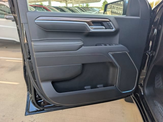 Used 2025 Chevrolet Silverado 1500 LT RWD image 21