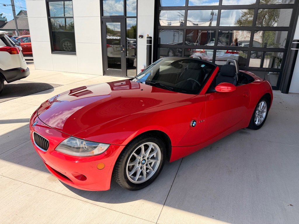 Used 2005 BMW Z4 2.5i RWD image 3