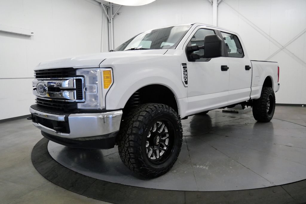 Used 2017 Ford F350 XL AWD/4WD image 3