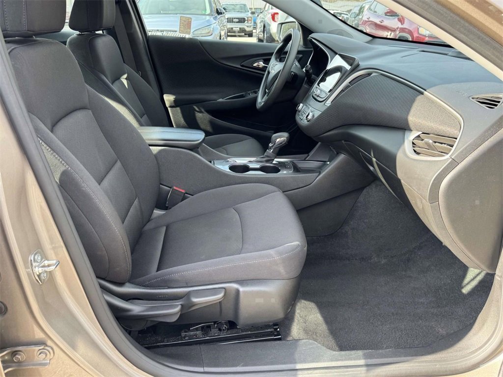 Used 2024 Chevrolet Malibu LT image 13
