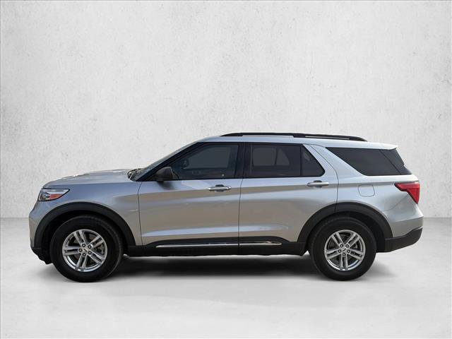 Used 2022 Ford Explorer XLT RWD image 2