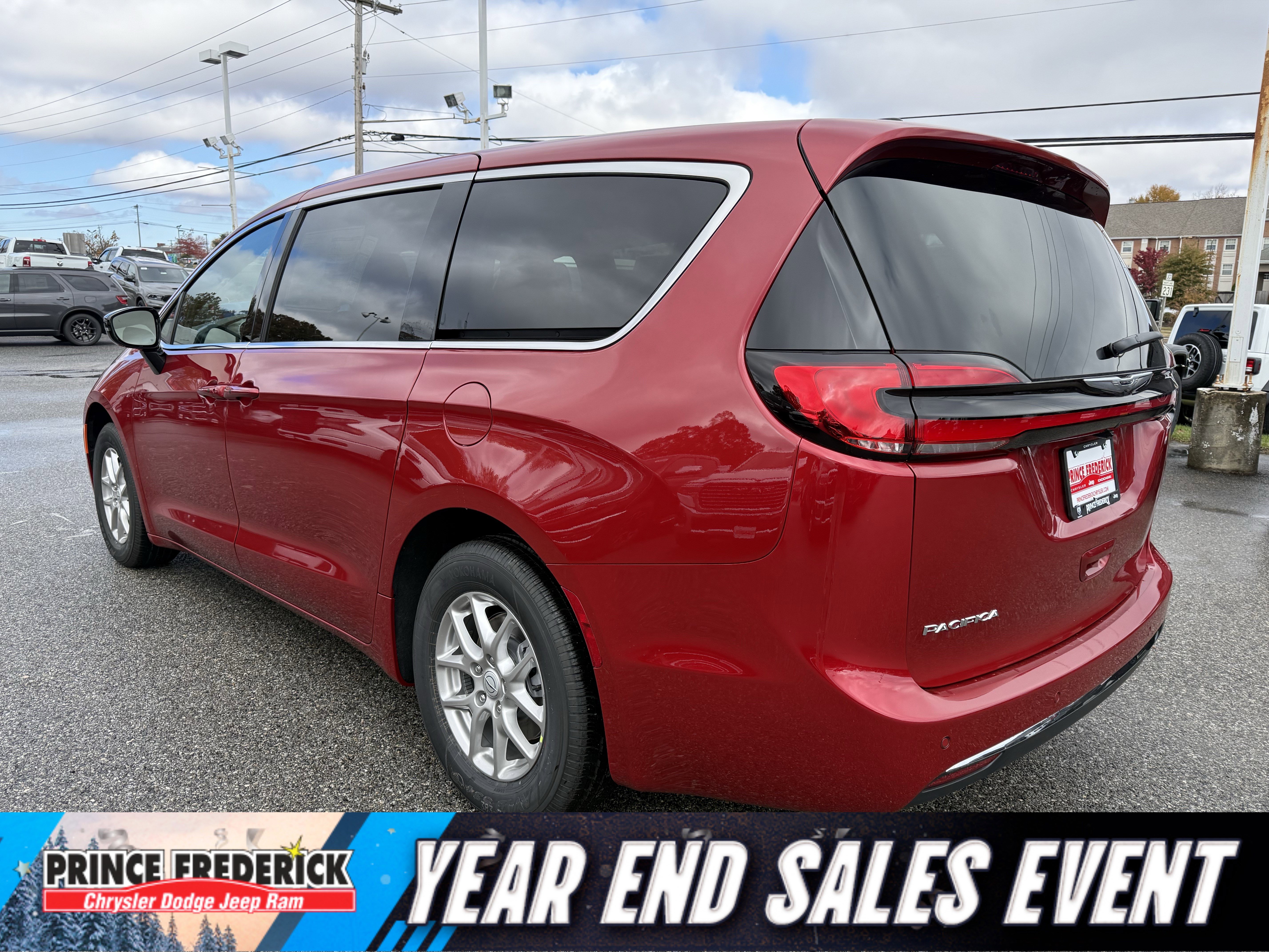 New 2026 Chrysler Pacifica Select image 5