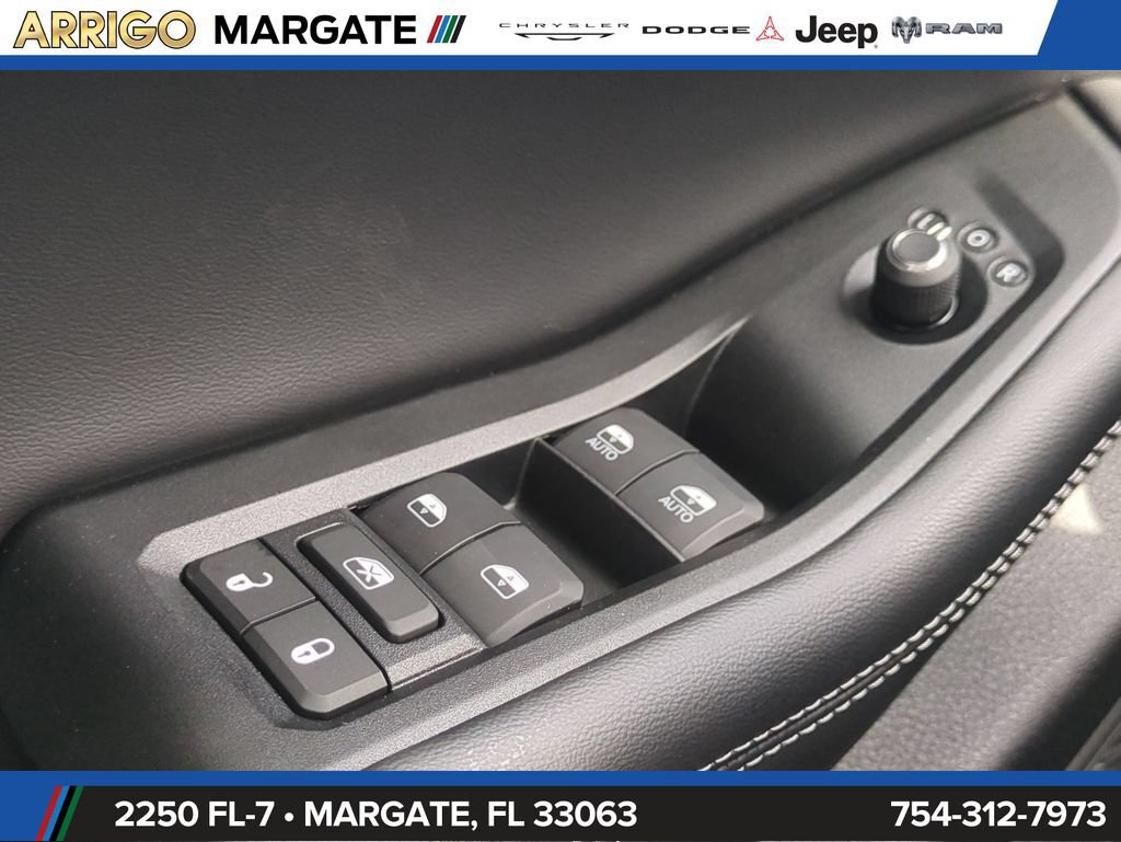 New 2026 Jeep Grand Cherokee L Laredo AWD/4WD image 23