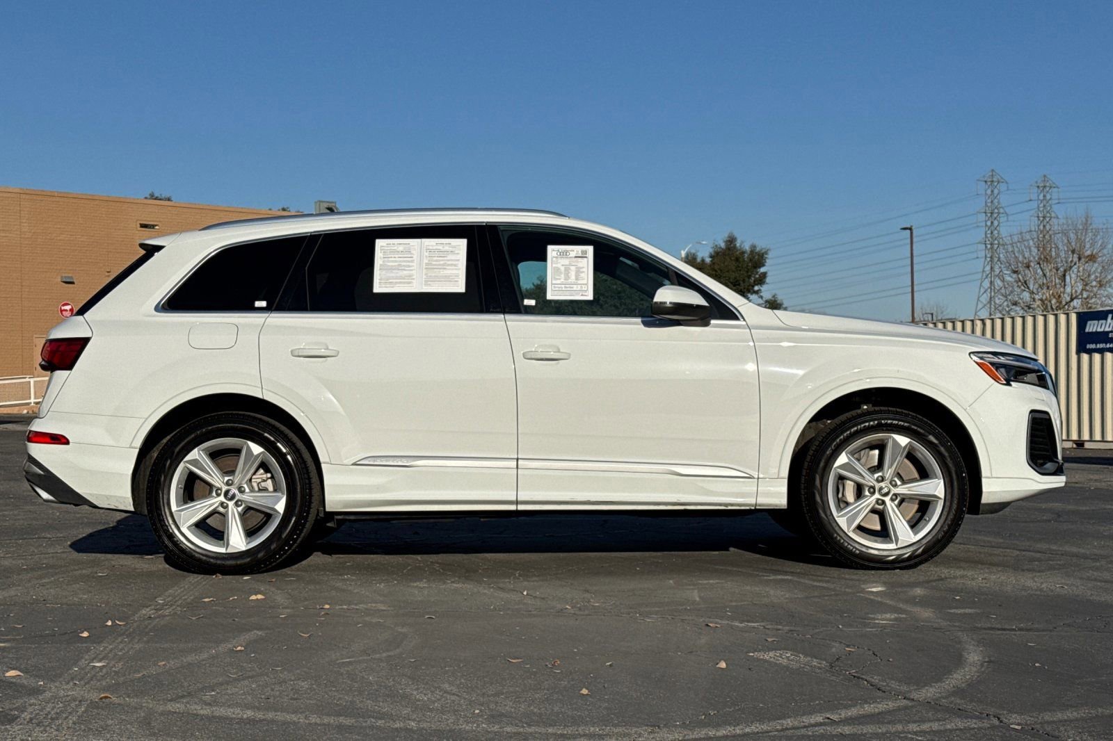 Certified 2025 Audi Q7 2.0T Premium image 3