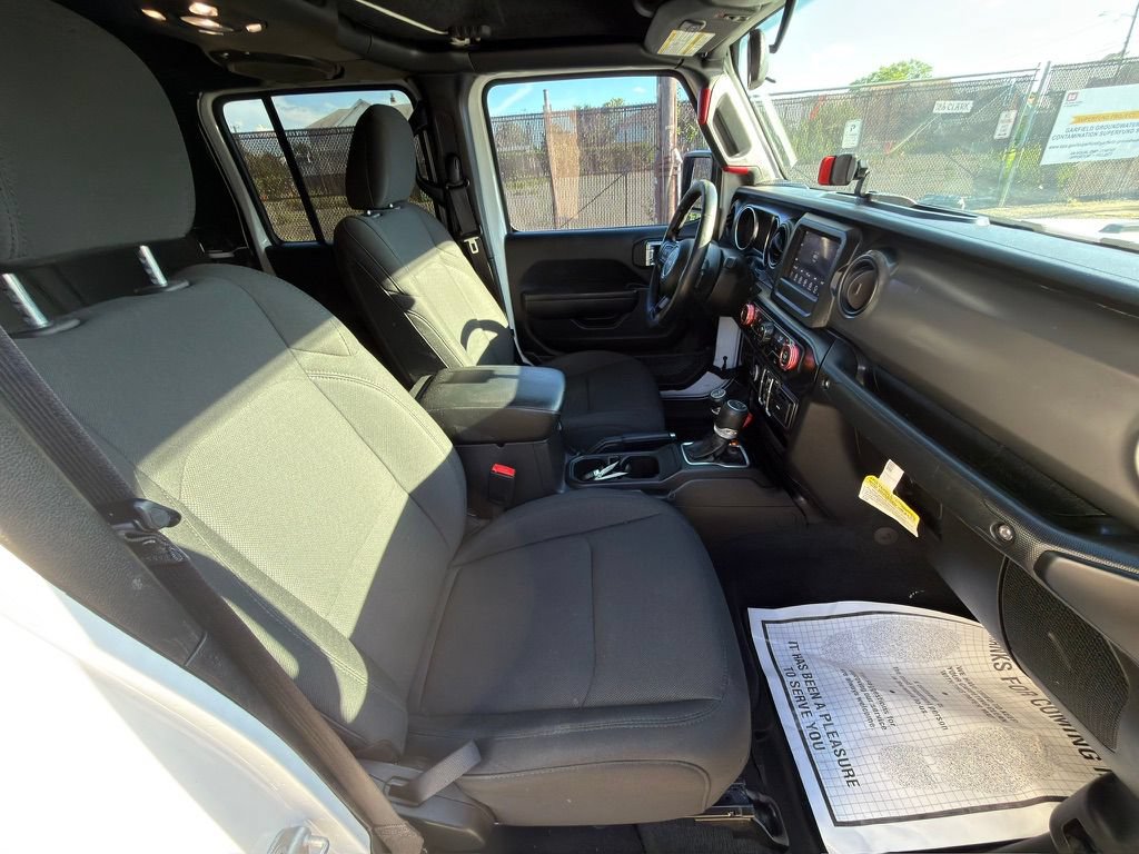 Used 2022 Jeep Gladiator Sport AWD/4WD image 23