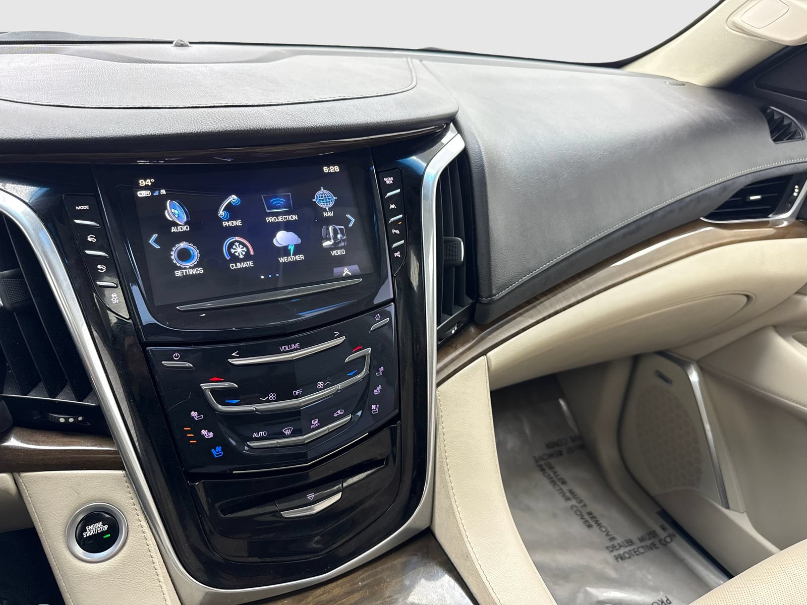 Used 2018 Cadillac Escalade Luxury RWD image 25