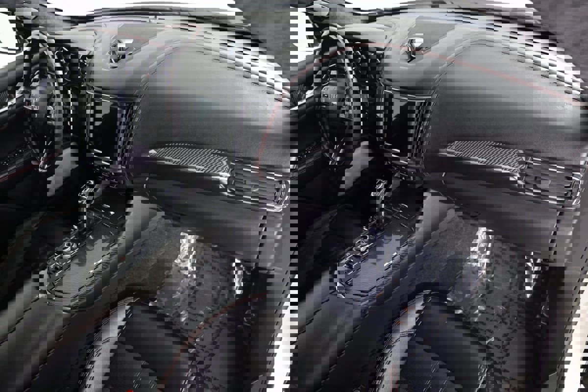 Used 2021 Maserati Levante GTS image 31