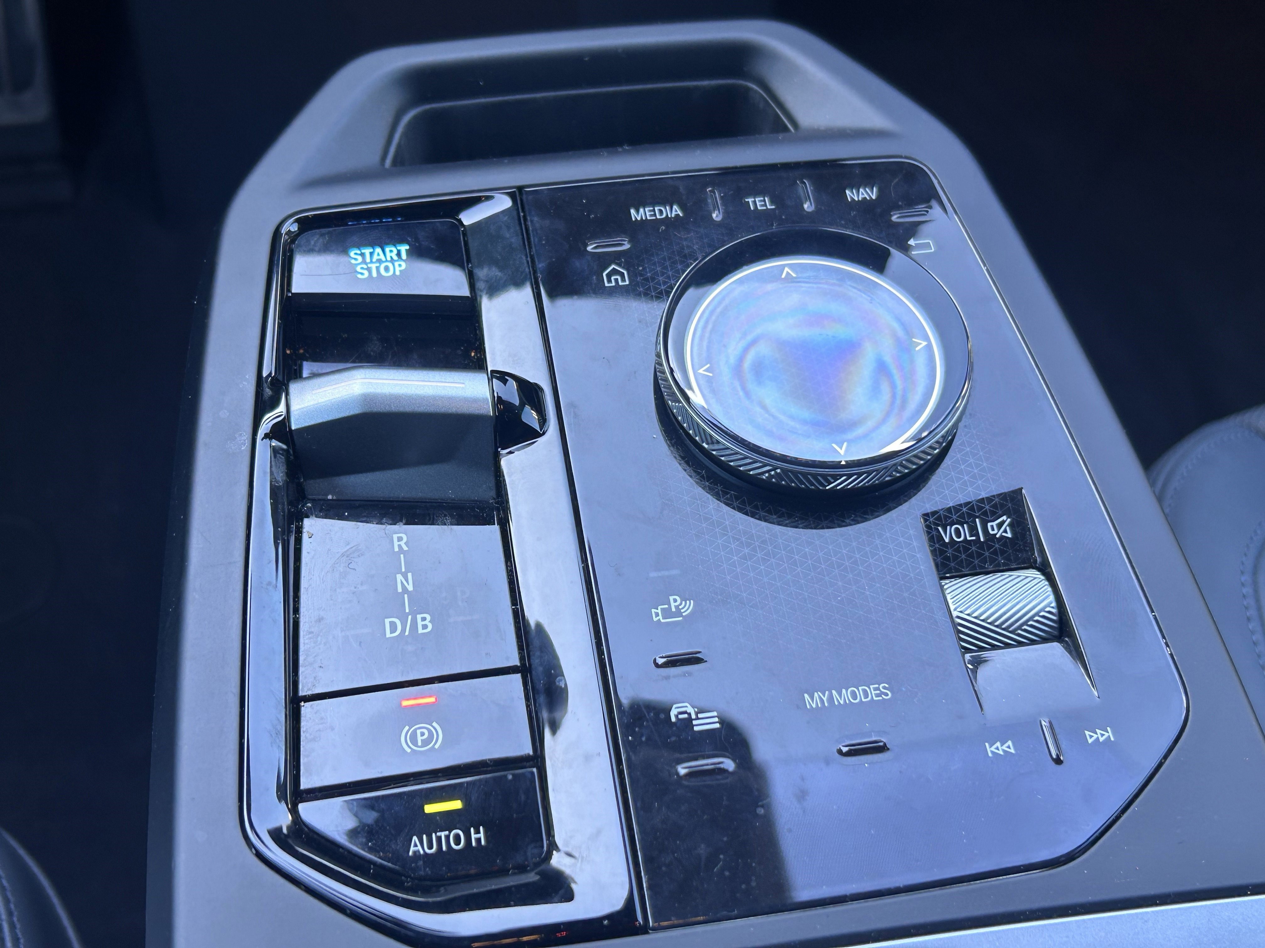 Used 2026 BMW iX xDrive60 w/ M Sport Package image 35