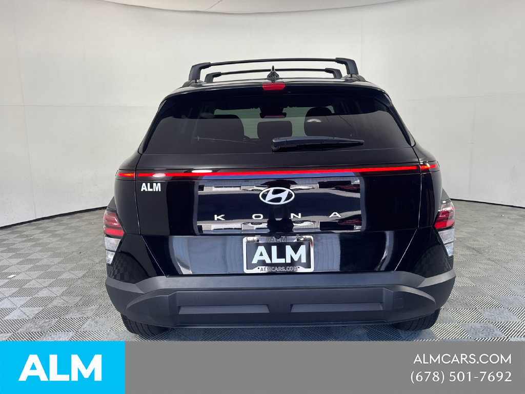 Used 2025 Hyundai Kona SEL FWD image 7