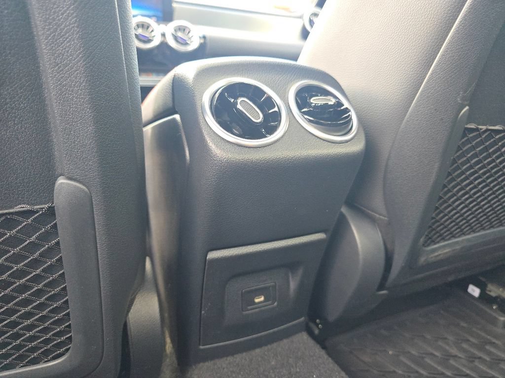 Used 2024 Mercedes-Benz CLA 250 4MATIC image 25
