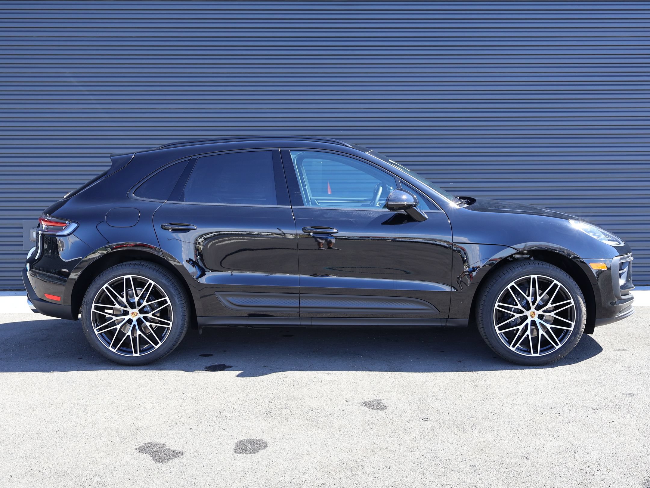 New 2026 Porsche Macan AWD/4WD image 10