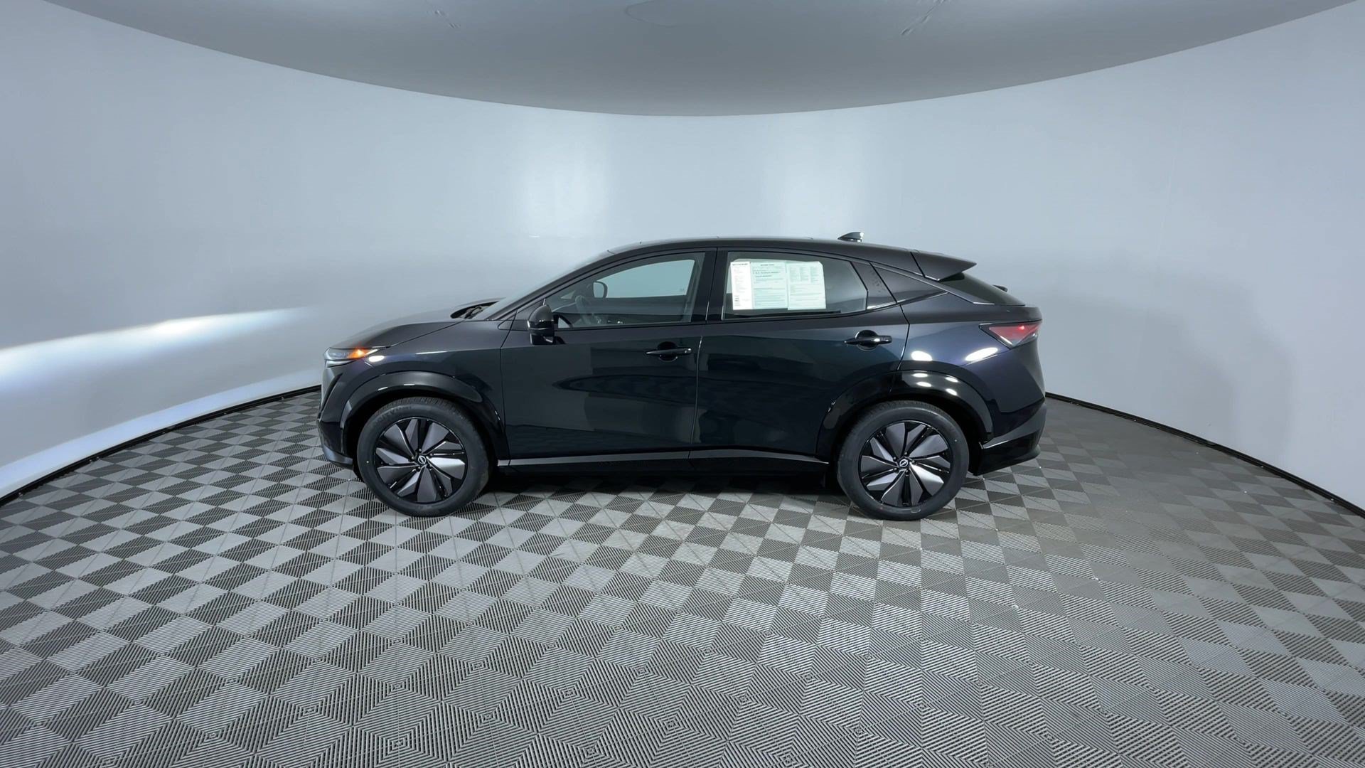 Certified 2024 Nissan Ariya AWD image 5