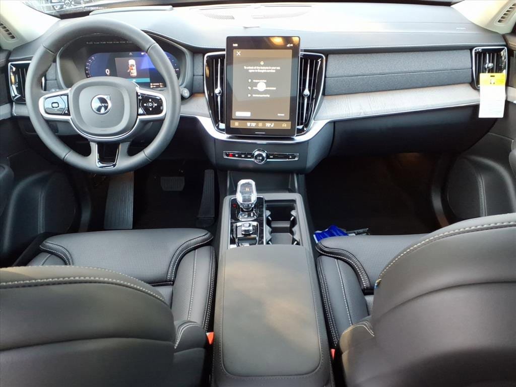 New 2026 Volvo XC90 T8 Ultra w/ Protection Package Premier image 8