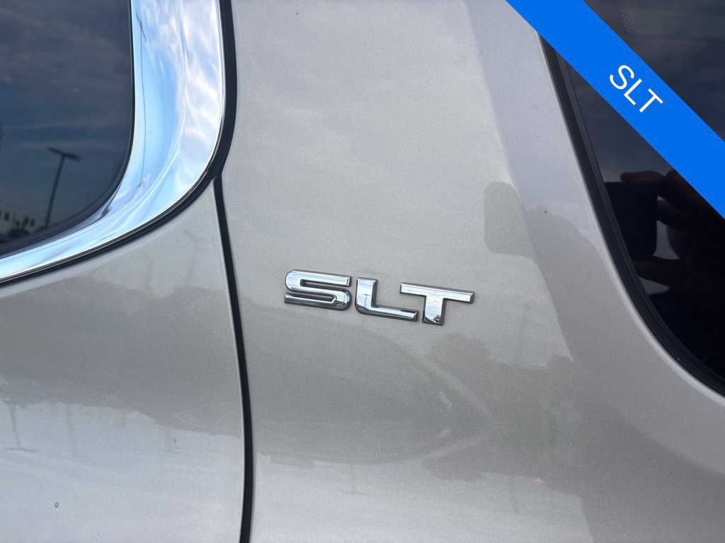 Used 2017 GMC Acadia SLT FWD image 19