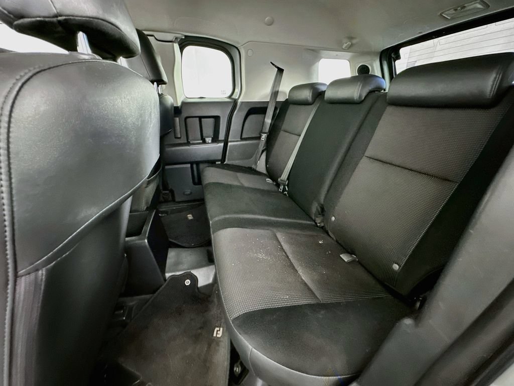 Used 2010 Toyota FJ Cruiser 4WD image 23