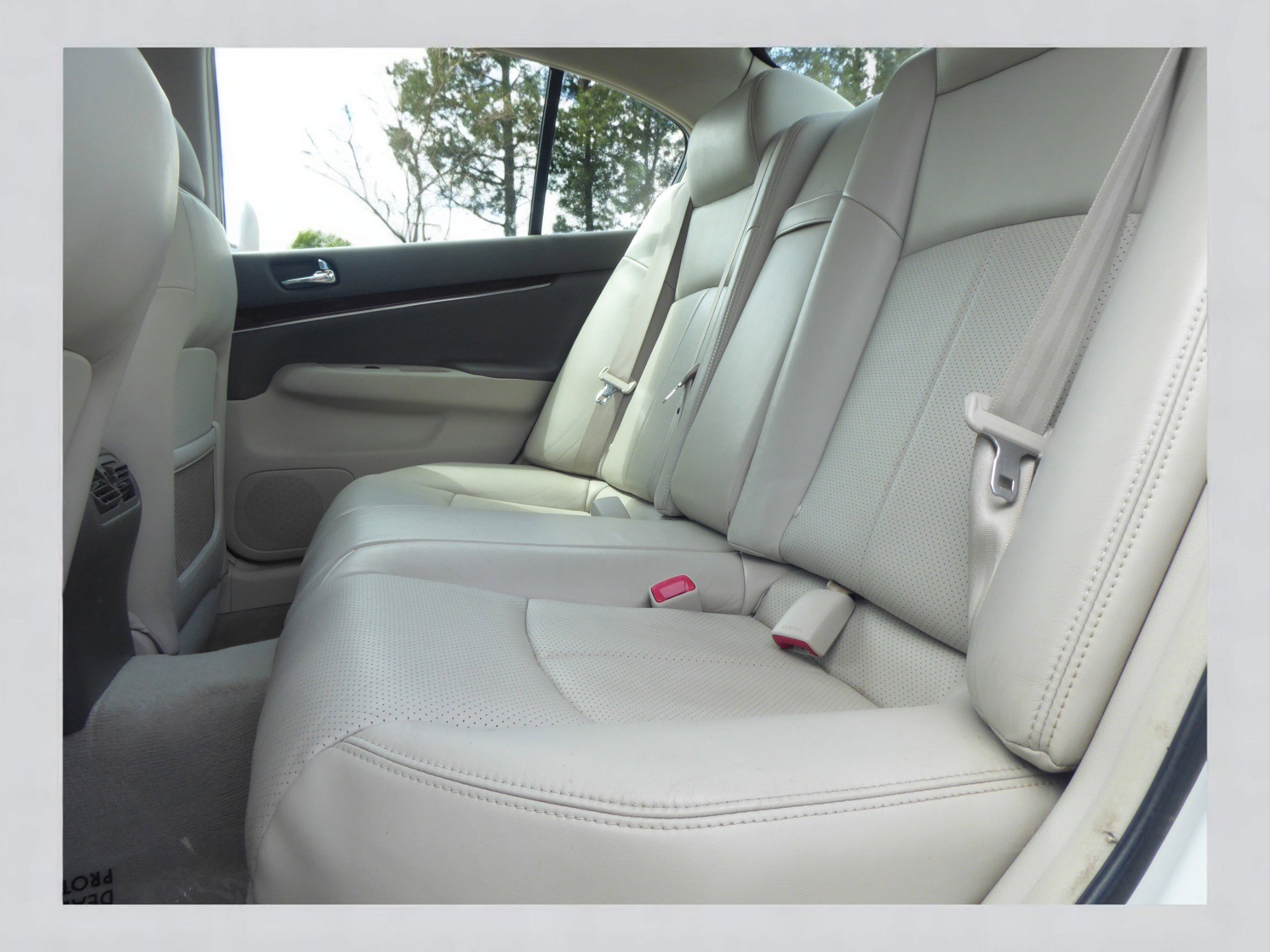 Used 2012 INFINITI G37 x Sedan w/ Premium Pkg image 17