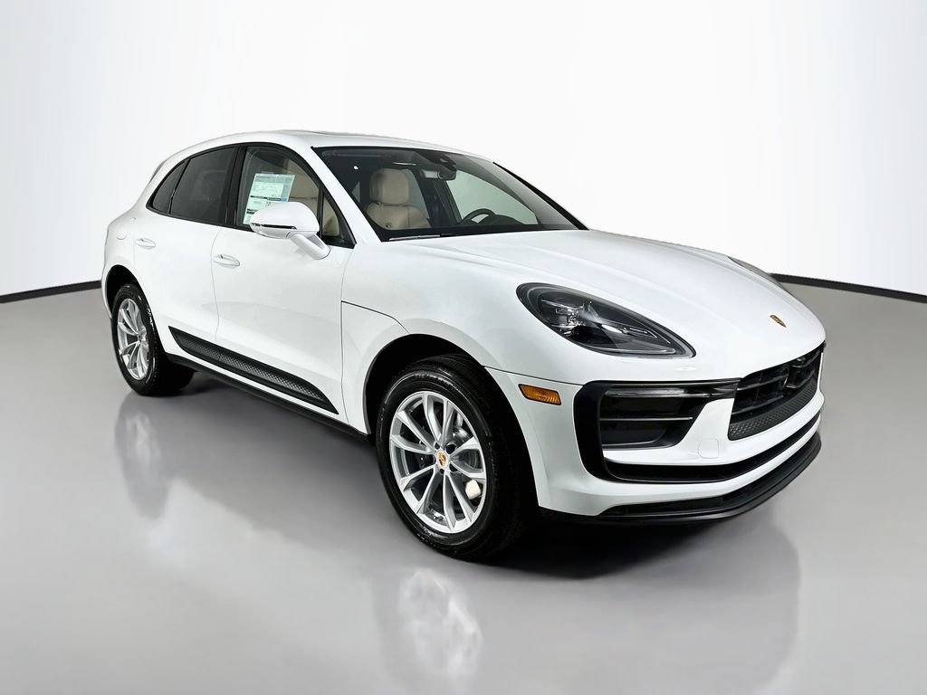 Certified 2026 Porsche Macan AWD/4WD image 7