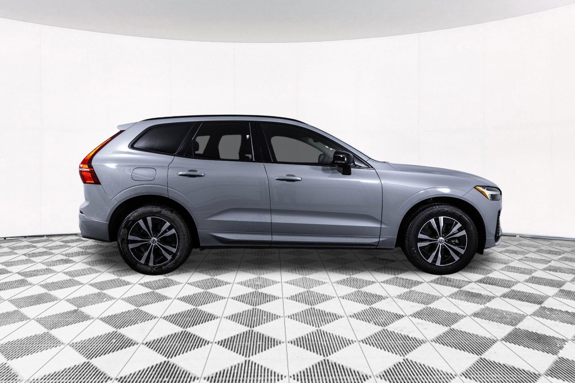 Used 2024 Volvo XC60 T8 Core AWD/4WD image 21