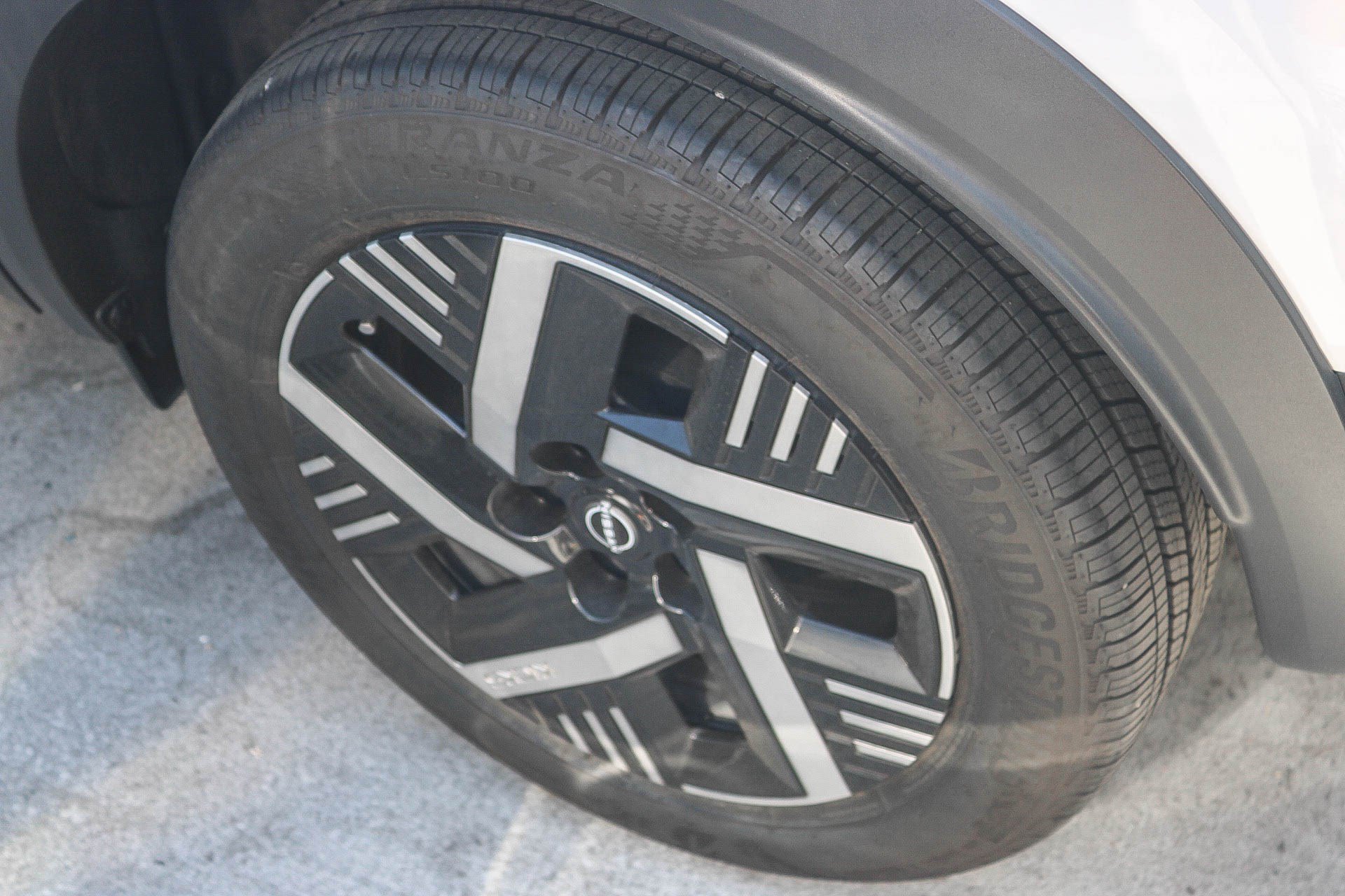 Used 2025 Nissan Kicks SV w/ Charging Package FWD image 10