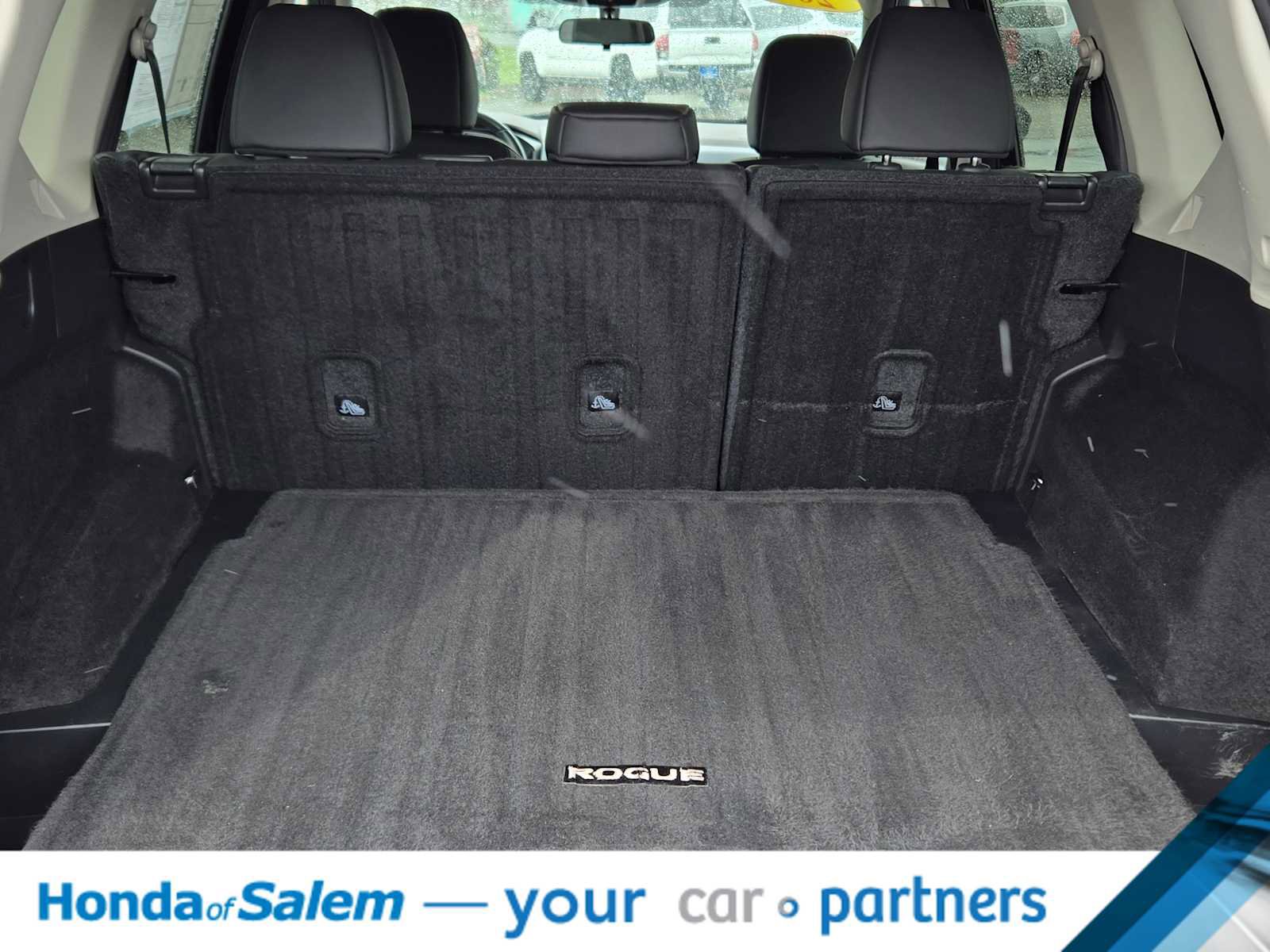 Used 2023 Nissan Rogue SV w/ SV Premium Package image 19