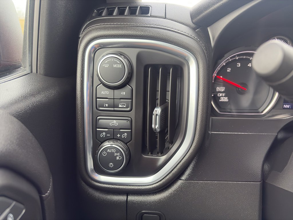 Used 2020 Chevrolet Silverado 1500 LT w/ All-Star Edition image 21