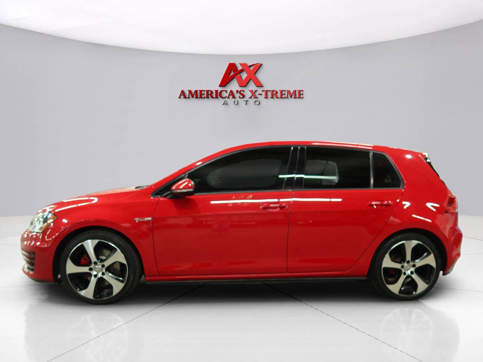 Used 2017 Volkswagen GTI 4-Door FWD image 4