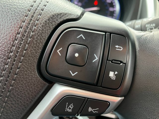 Used 2017 Toyota Highlander XLE image 6