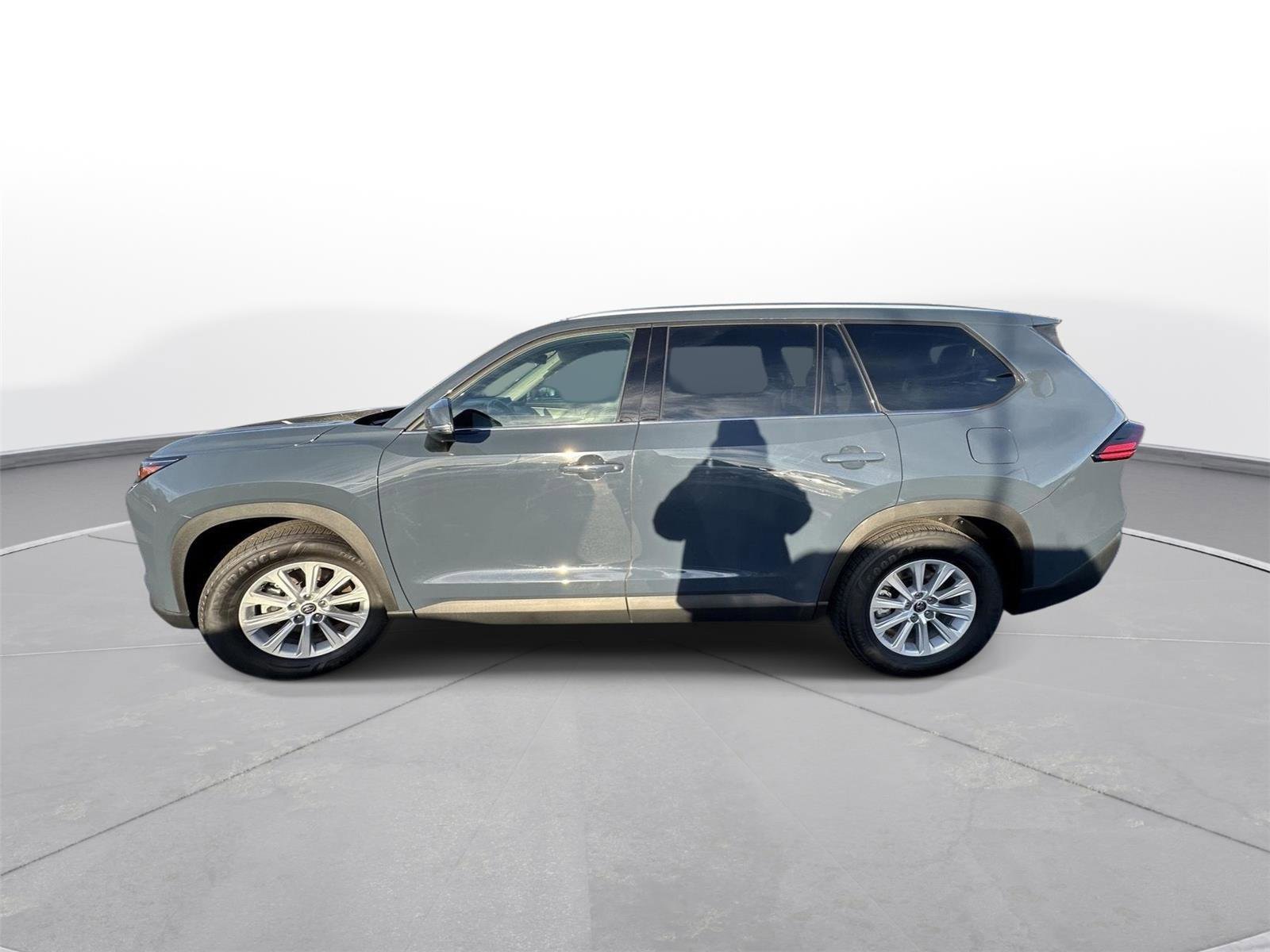 Certified 2025 Toyota Grand Highlander FWD image 32