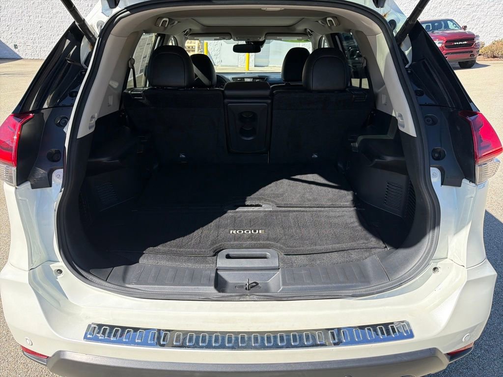 Used 2019 Nissan Rogue SL w/ Premium Package image 29