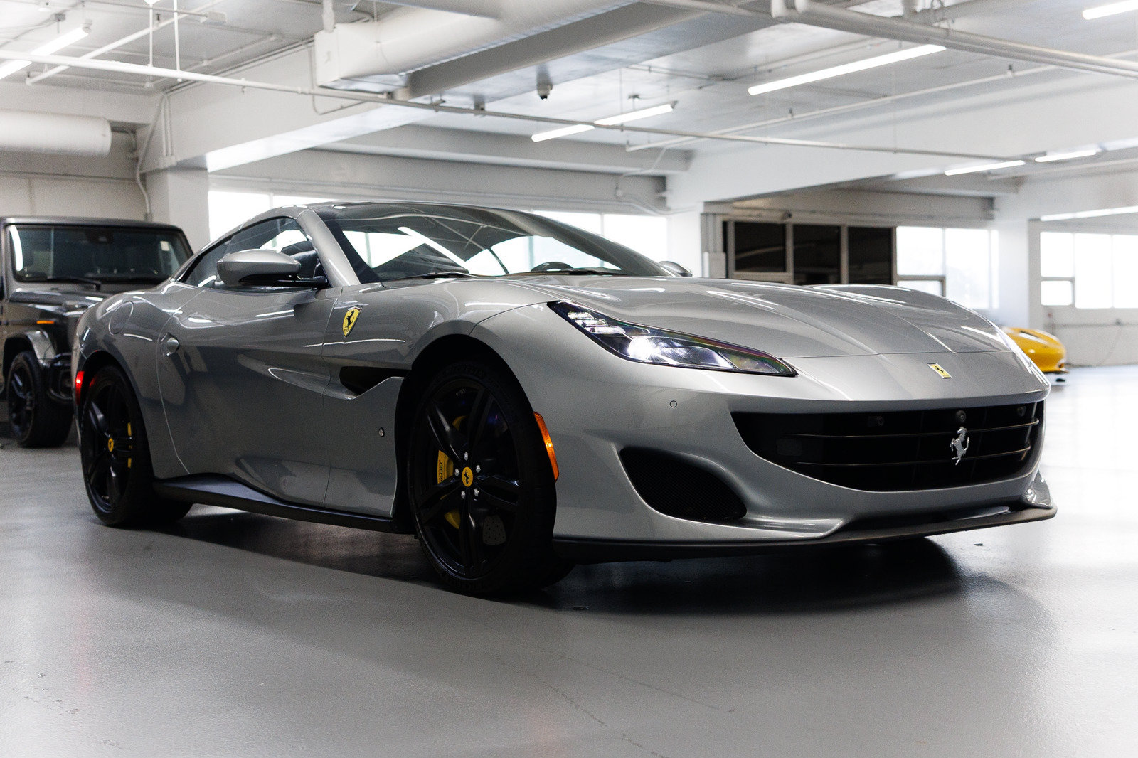 Used 2019 Ferrari Portofino RWD image 16