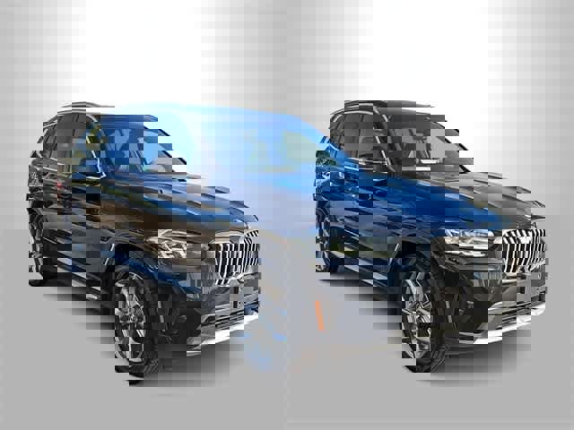 Used 2023 BMW X3 sDrive30i image 2