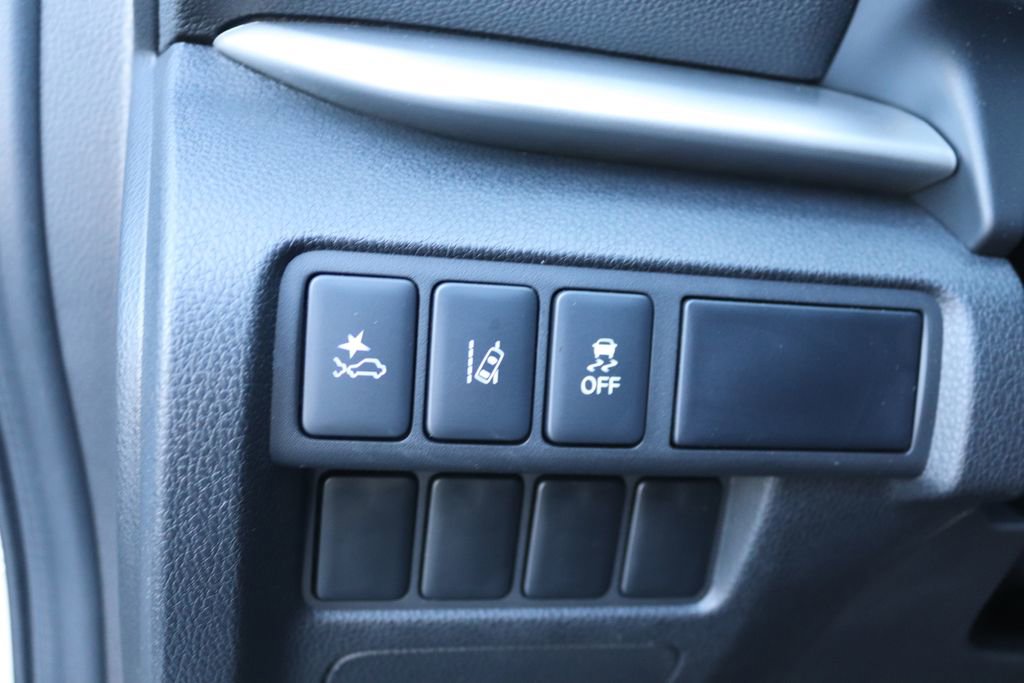 Used 2025 Mitsubishi Eclipse Cross LE image 11