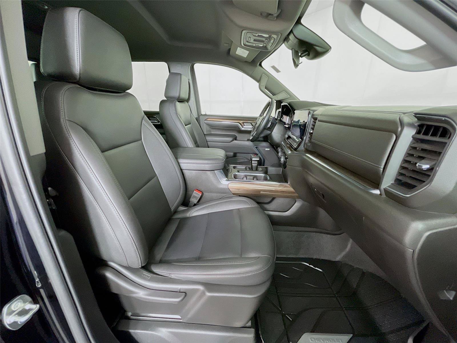 Used 2023 Chevrolet Silverado 1500 RST w/ RST All Star Premium Package AWD/4WD image 32