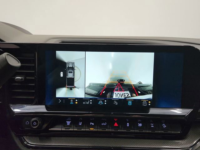 Used 2025 Chevrolet Silverado 2500 ZR2 w/ Technology Package image 21