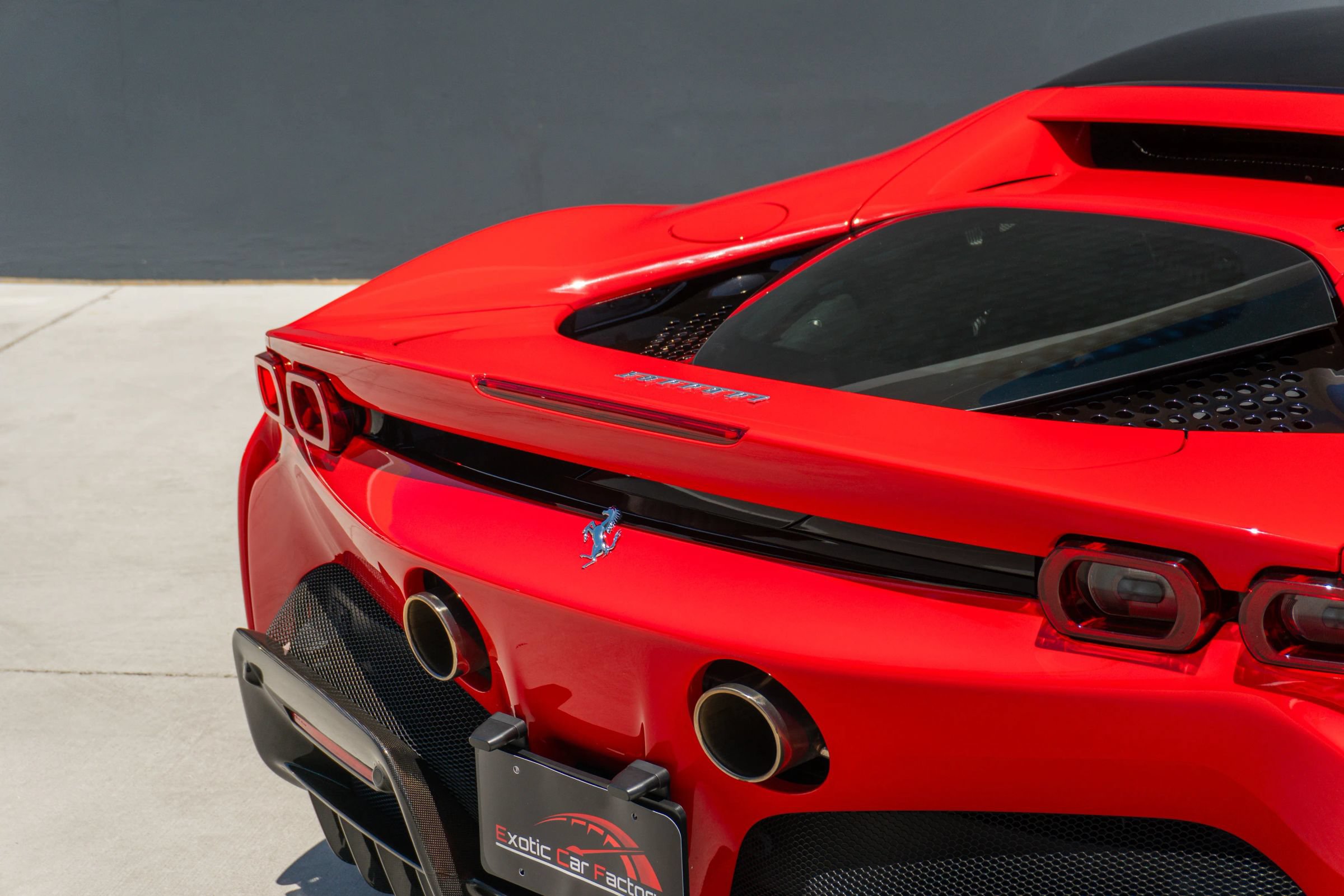 Used 2021 Ferrari SF90 Stradale AWD/4WD image 10