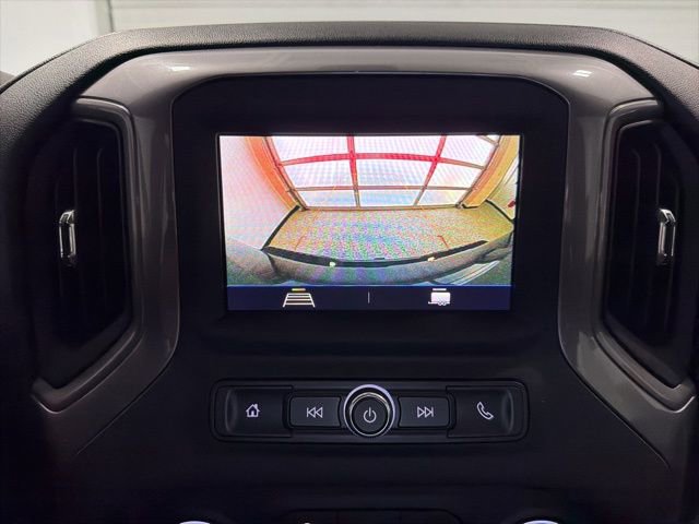 Used 2022 Chevrolet Silverado 2500 Custom w/ Custom Value Package AWD/4WD image 16