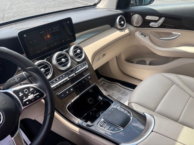Used 2021 Mercedes-Benz GLC 300 4MATIC image 29