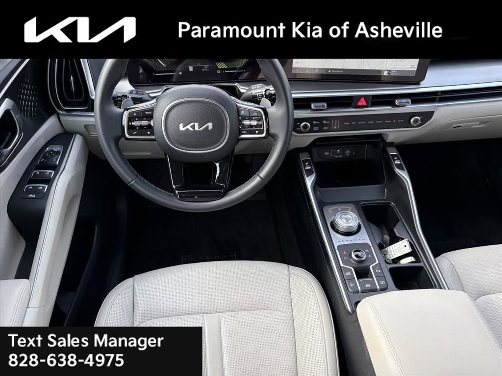 Certified 2025 Kia Sorento EX image 23