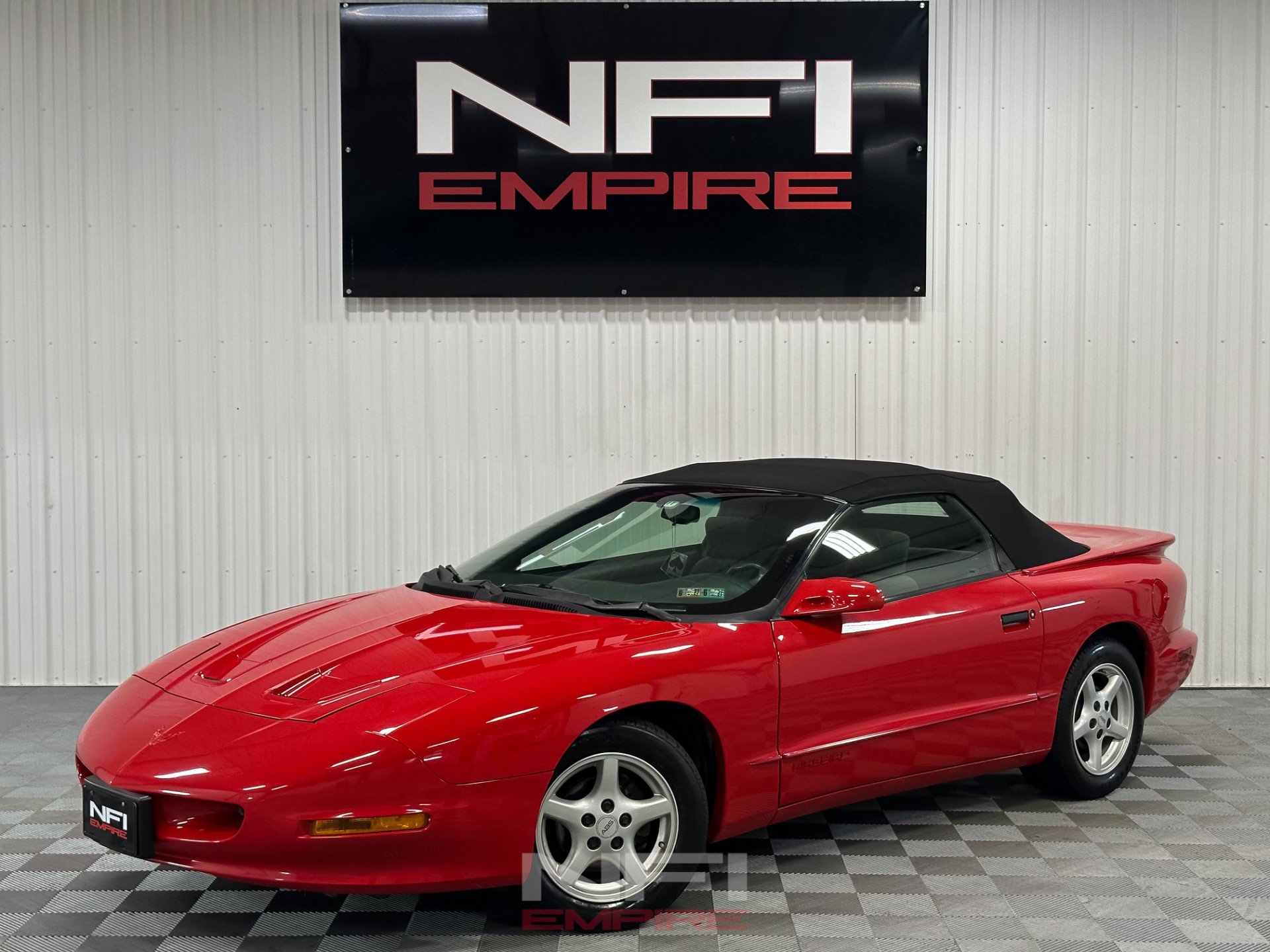 Used 1995 Pontiac Firebird Convertible RWD image 2