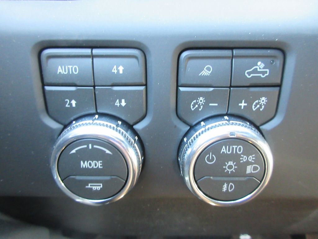 New 2026 GMC Sierra 3500 Denali w/ Denali Reserve Package AWD/4WD image 18