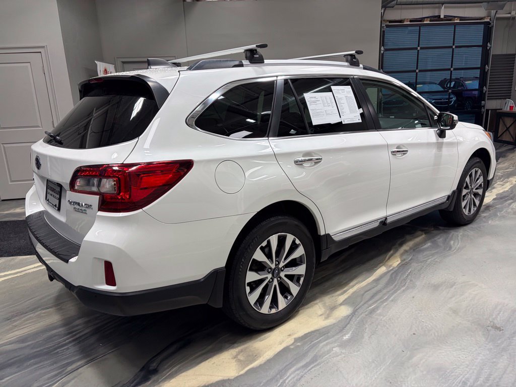Used 2017 Subaru Outback 2.5i Touring w/ Popular Package #5A AWD/4WD image 33