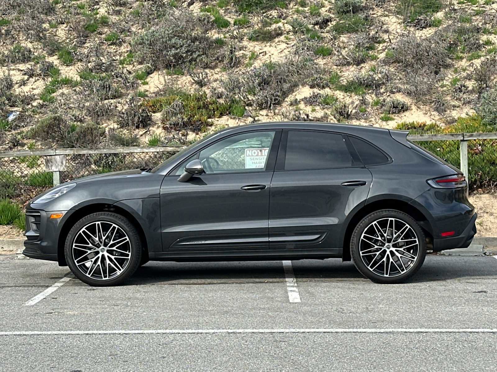 Used 2025 Porsche Macan Turbo image 2