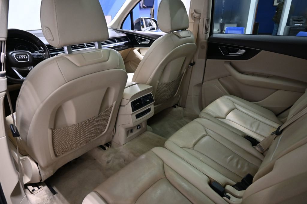 Used 2018 Audi Q7 3.0T Premium image 13