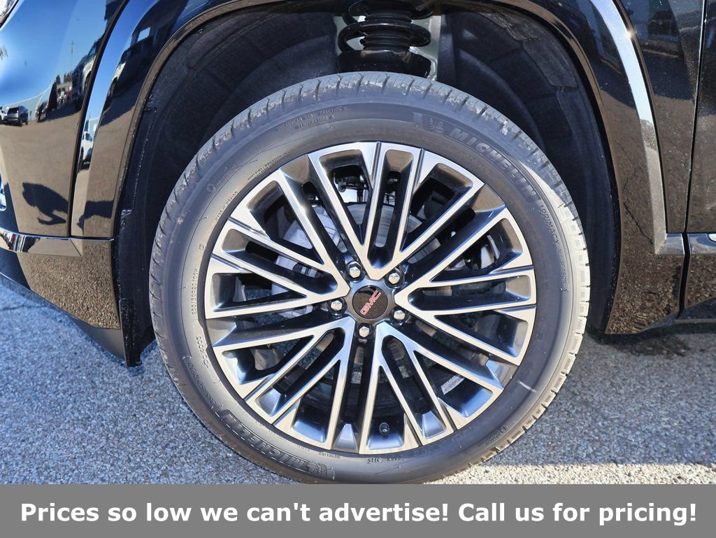 New 2026 GMC Terrain Denali w/ LPO, Floor Liner Package image 37