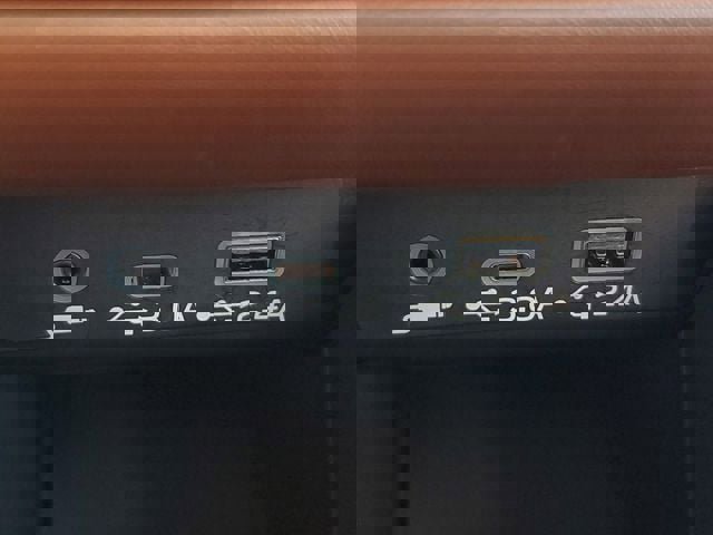 Certified 2025 Subaru Outback Touring w/ Popular Package #2 image 32