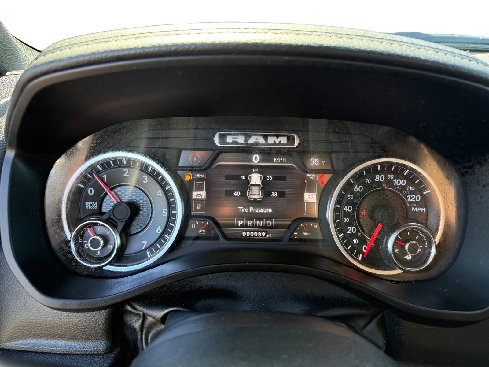 Used 2023 RAM 1500 Laramie AWD/4WD image 11
