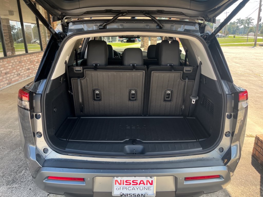 New 2026 Nissan Pathfinder SL FWD image 26